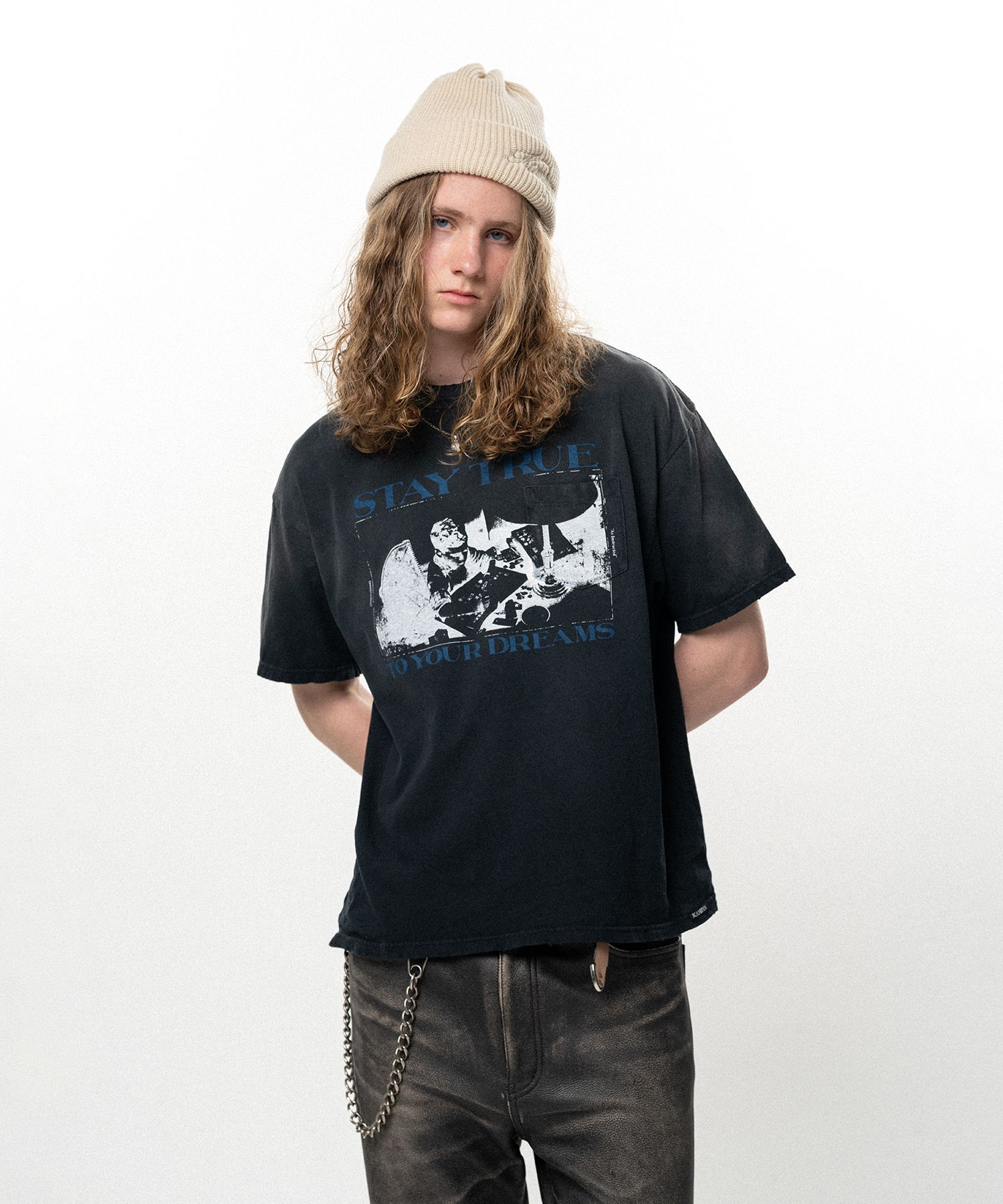 "STAY TRUE TO YOUR DREAM" Distressed Pocket T-shirt