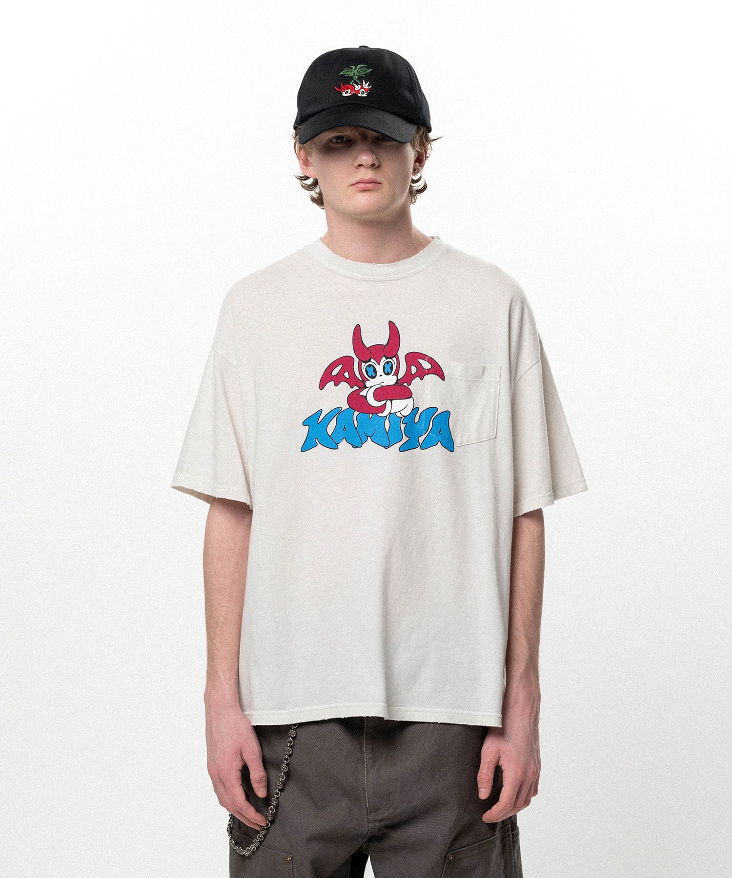 BAKENEKO"Distressed Pocket T-shirt
