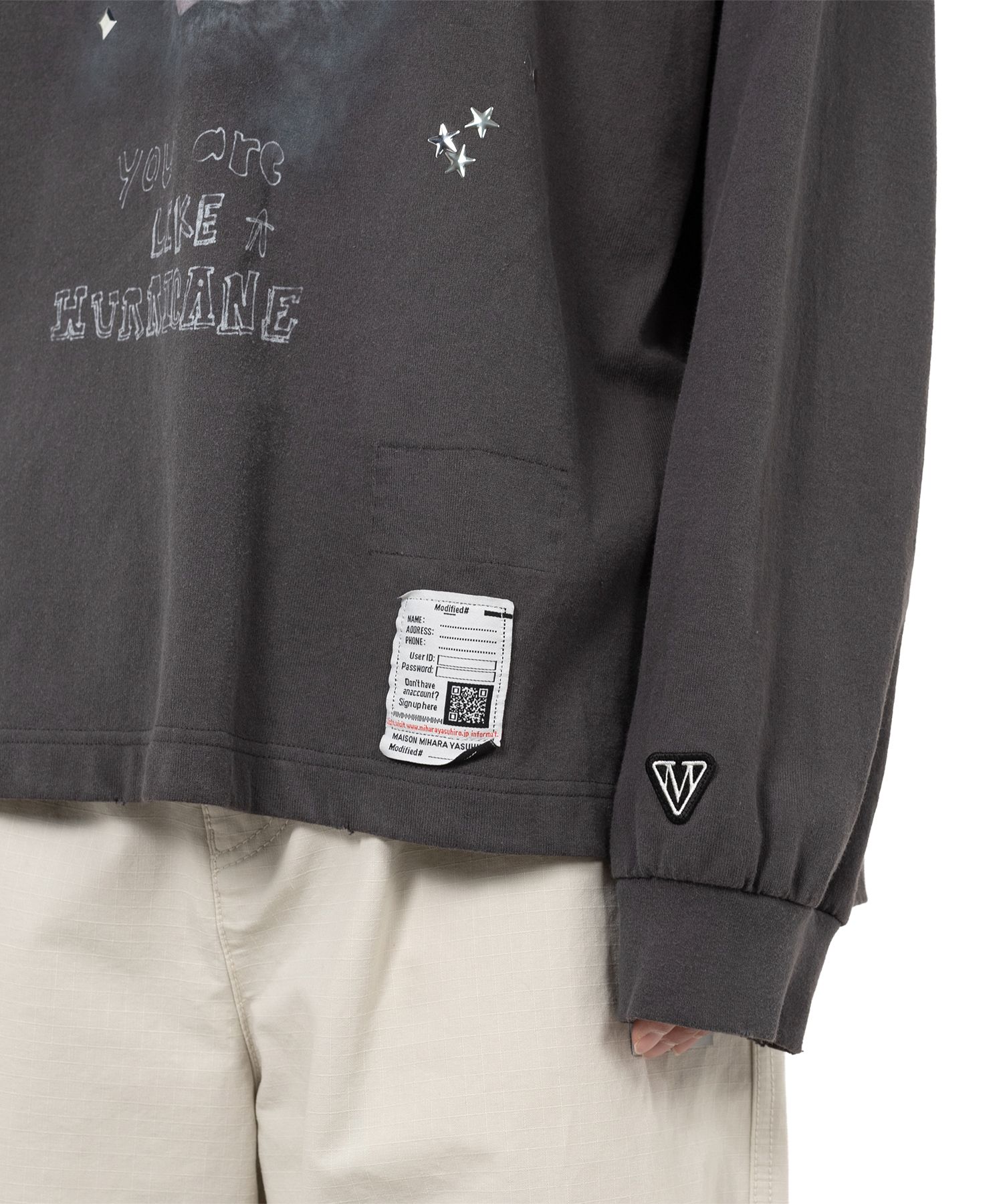 Dog Printed Embellished Distressed Long Sleeve T-shirt