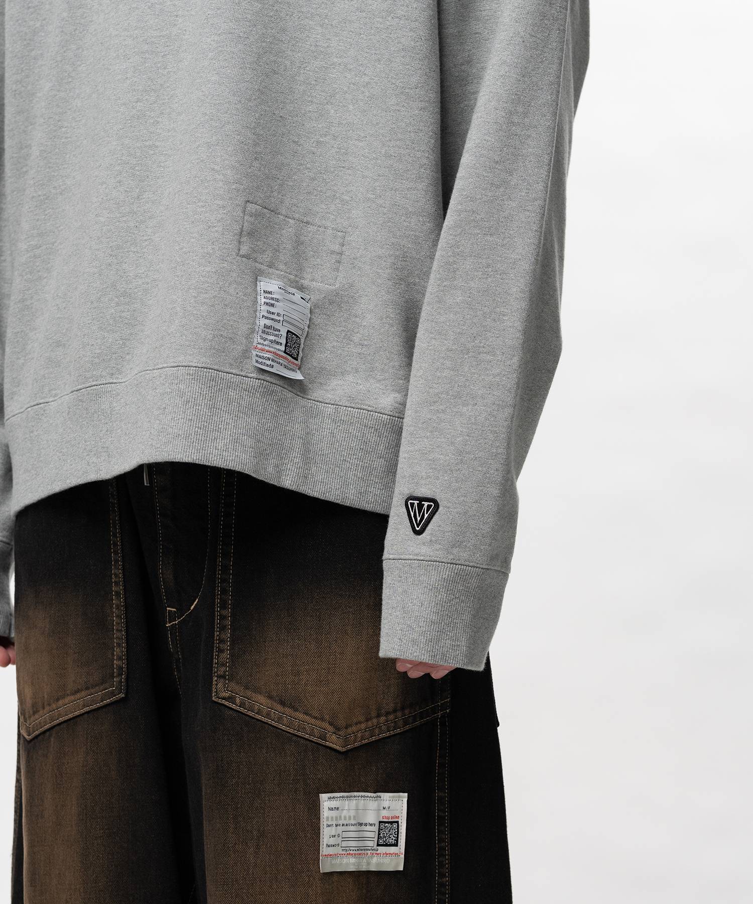 Leon Embroidery Sweatshirt