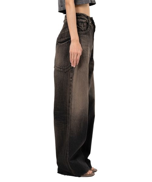 Amateur Sewn Like Wide Denim Pants