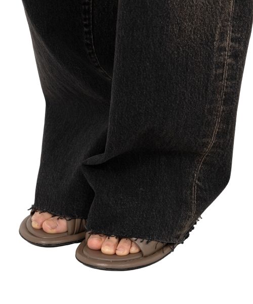 Amateur Sewn Like Wide Denim Pants