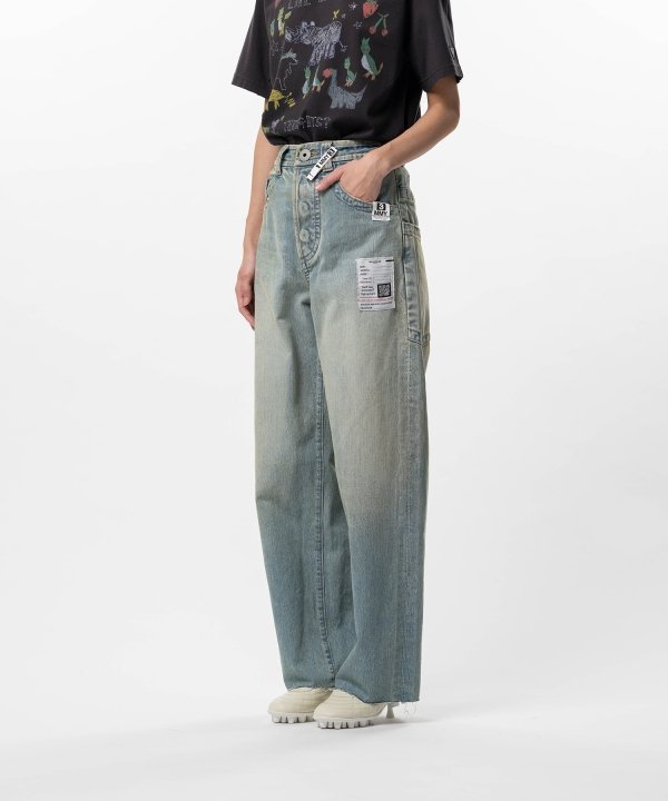 Amateur Sewn Like Wide Denim Pants