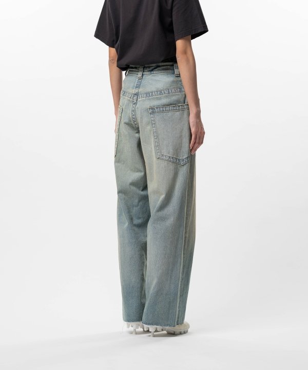Amateur Sewn Like Wide Denim Pants