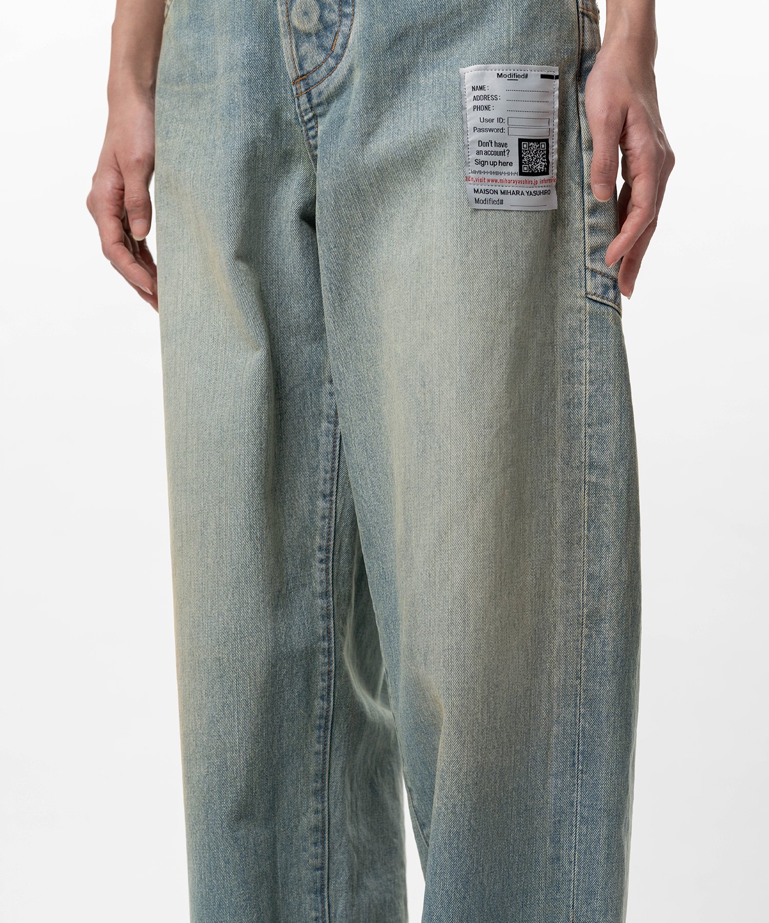 Amateur Sewn Like Wide Denim Pants
