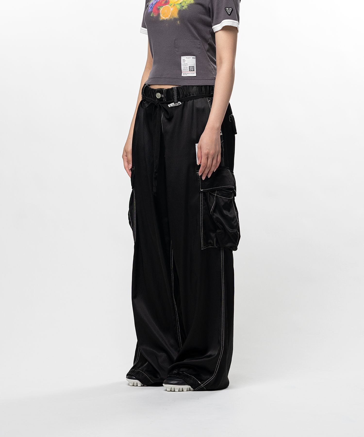 【EXCLUSIVE】Satin Cargo Pants