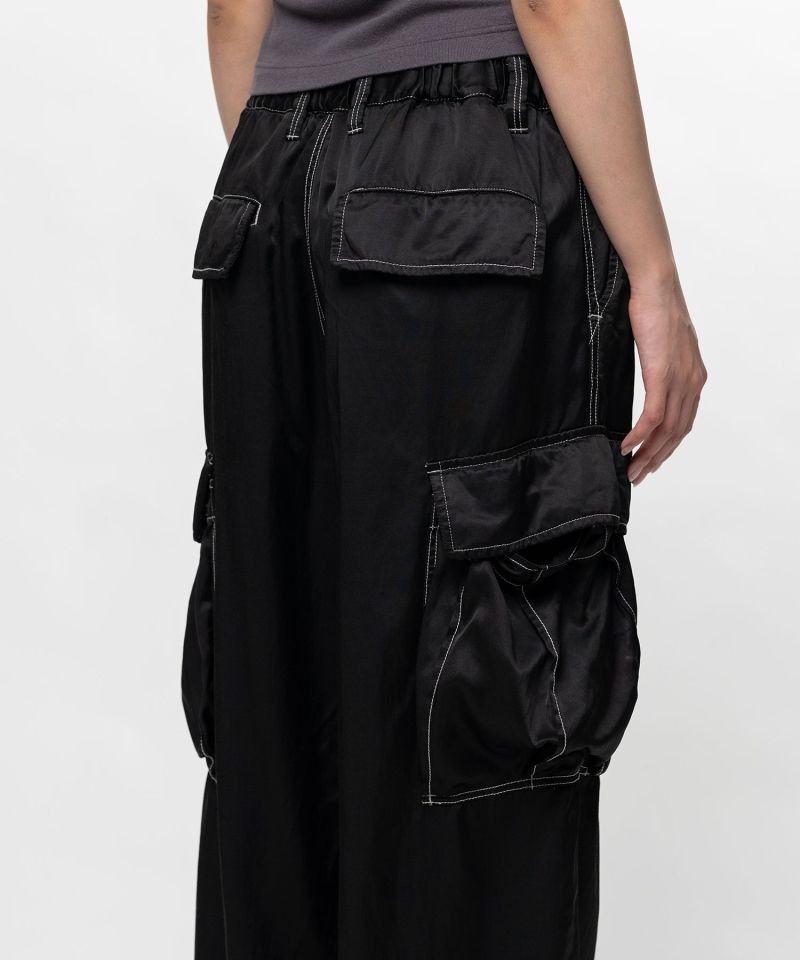 【EXCLUSIVE】Satin Cargo Pants