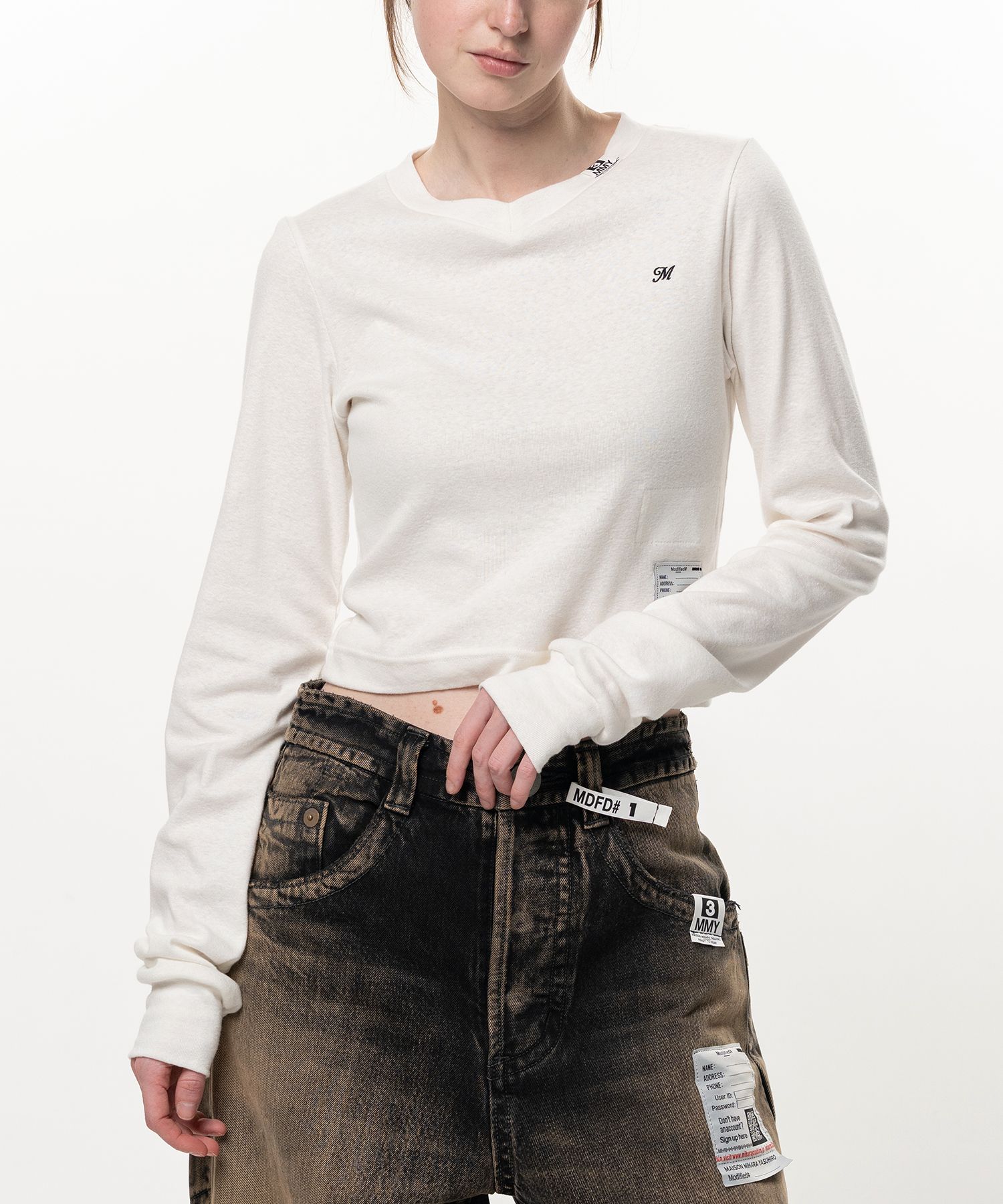 V-Neck Cropped Long Sleeve T-Shirt