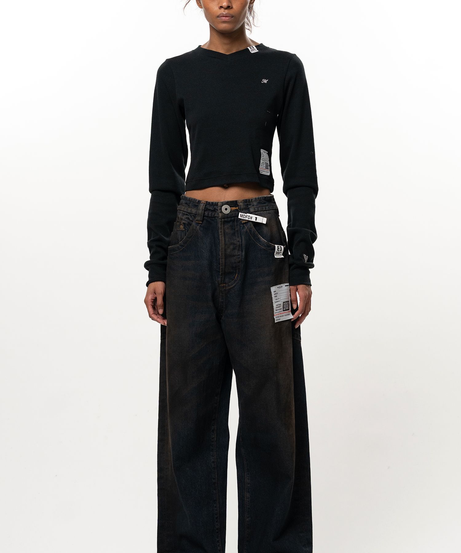 V-Neck Cropped Long Sleeve T-Shirt