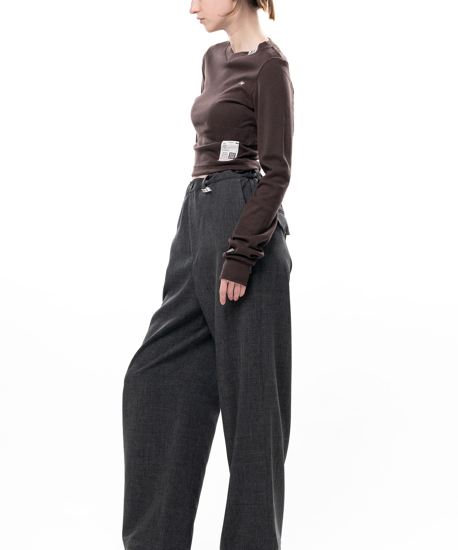 V-Neck Cropped Long Sleeve T-Shirt