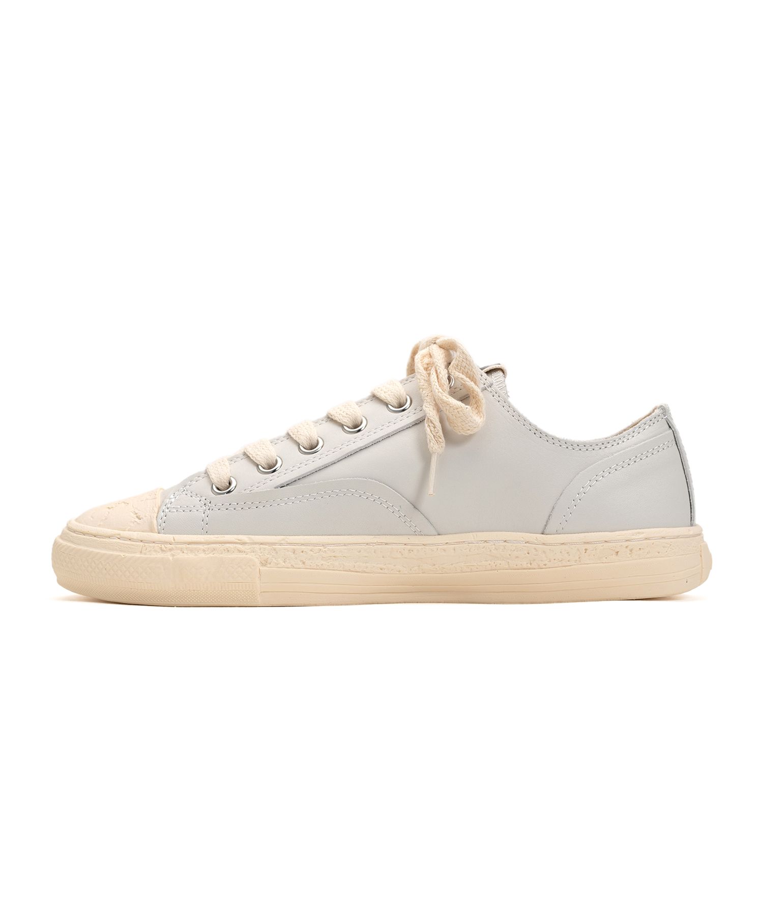 PAST Sole 6 - Hole Leather Low-top Sneaker