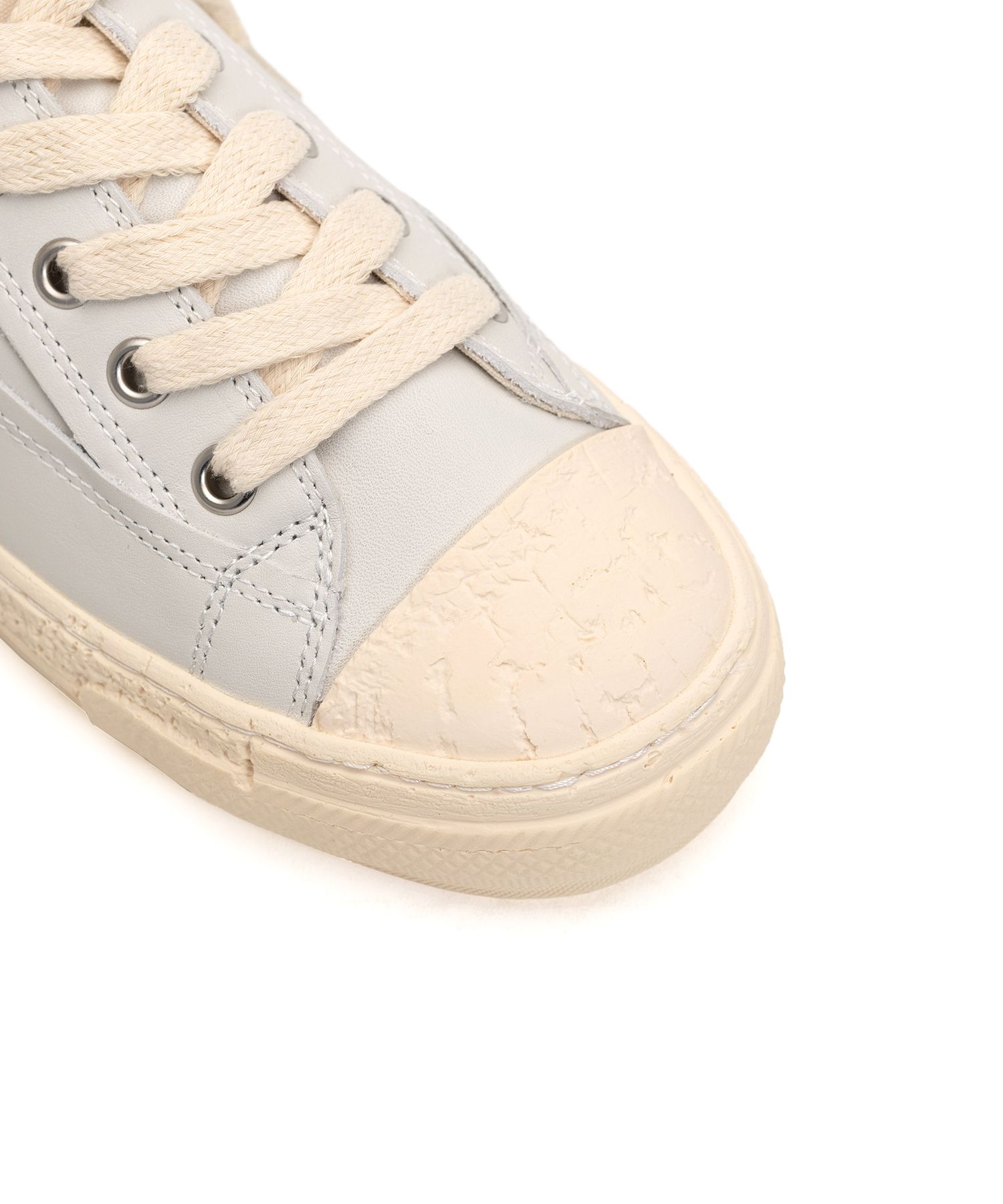 PAST Sole 6 - Hole Leather Low-top Sneaker