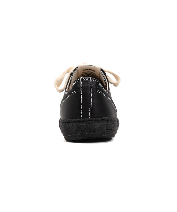 PAST Sole 6 - Hole Leather Low-top Sneaker