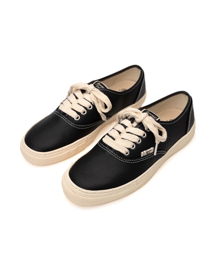 PAST Sole 5 - Hole Leather Low-top Sneaker