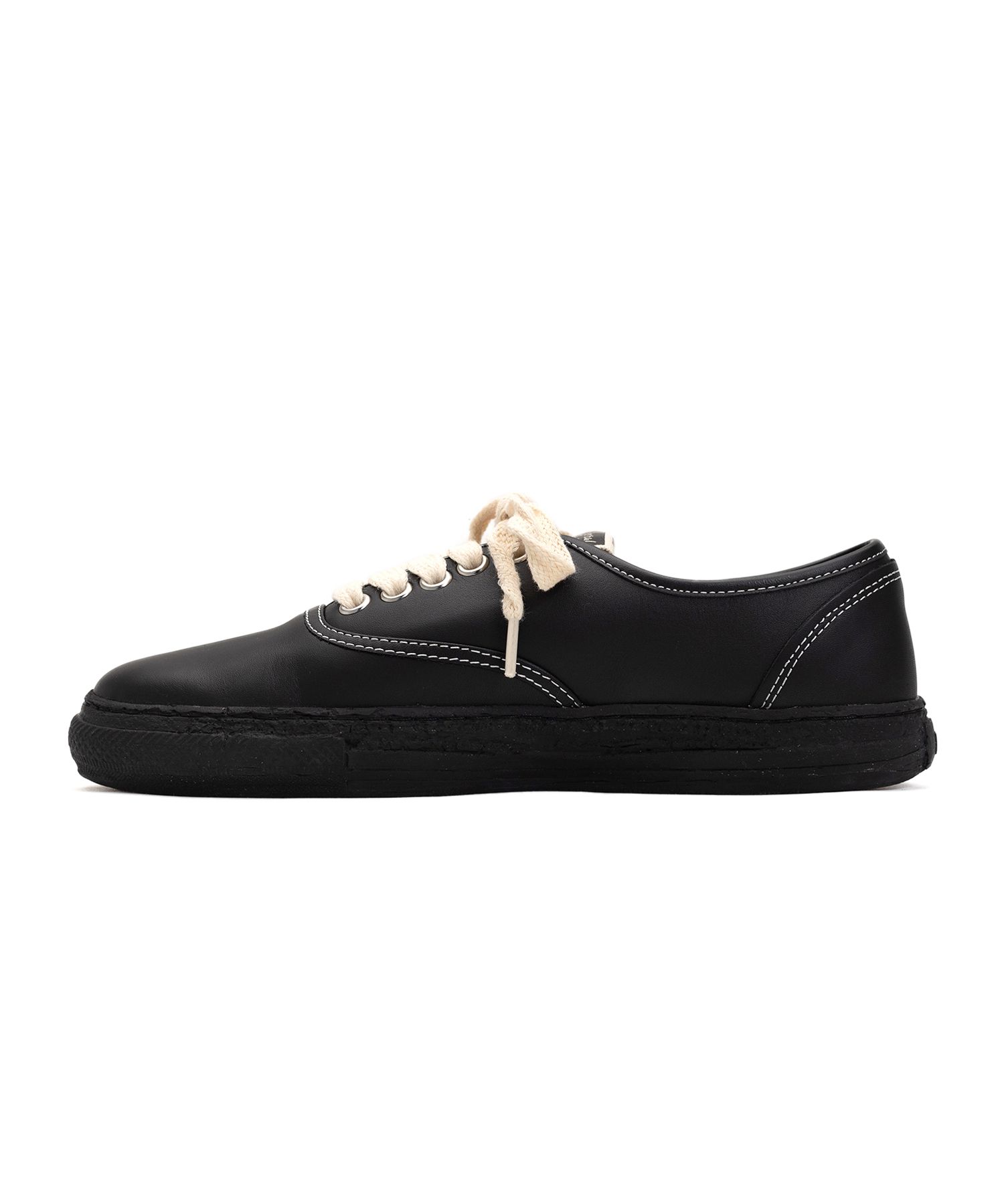 PAST Sole 5 - Hole Leather Low-top Sneaker
