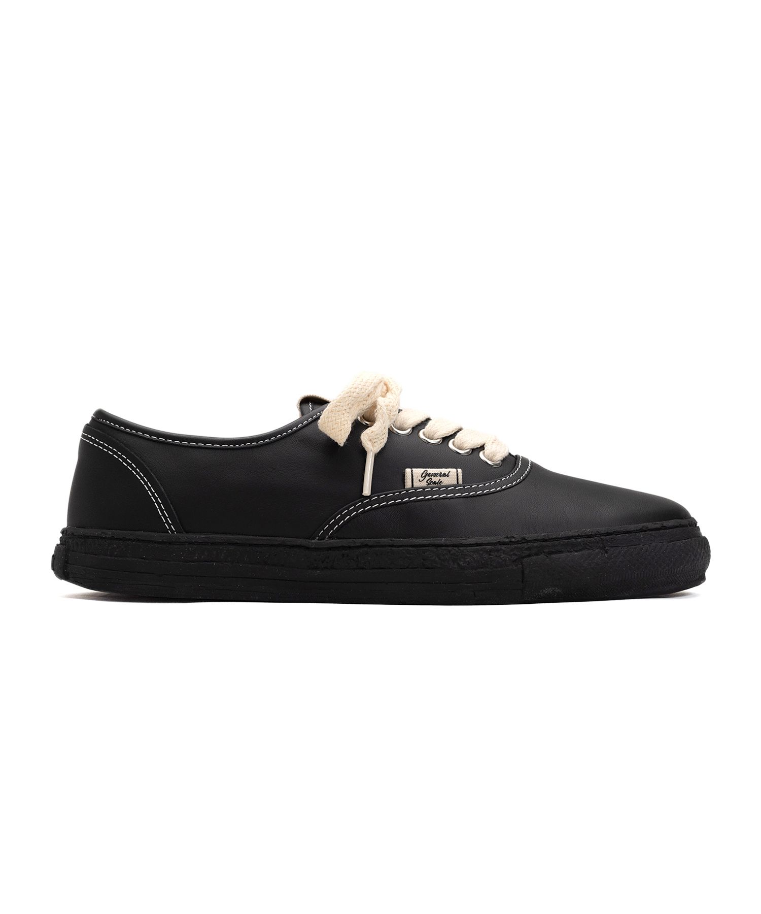 PAST Sole 5 - Hole Leather Low-top Sneaker