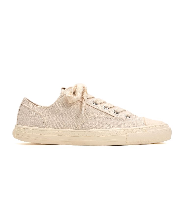 PAST Sole 6 - Hole Canvas Low-top Sneaker