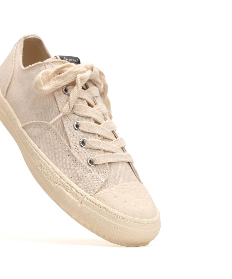PAST Sole 6 - Hole Canvas Low-top Sneaker