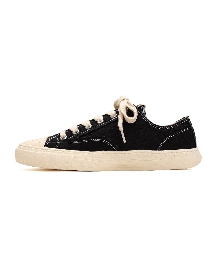 PAST Sole 6 - Hole Canvas Low-top Sneaker
