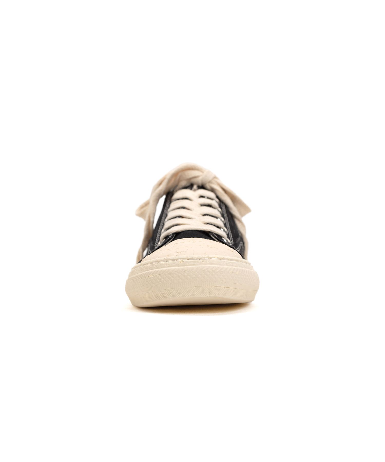 PAST Sole 6 - Hole Canvas Low-top Sneaker
