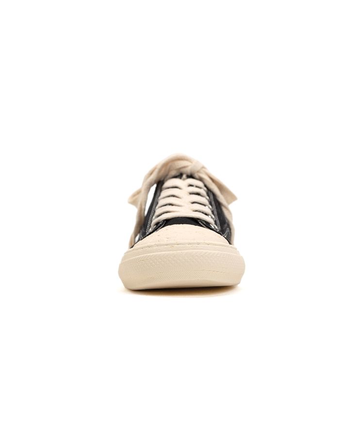 PAST Sole 6 - Hole Canvas Low-top Sneaker