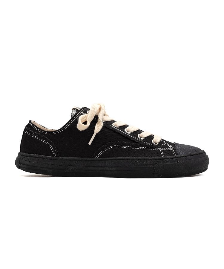 PAST Sole 6 - Hole Canvas Low-top Sneaker