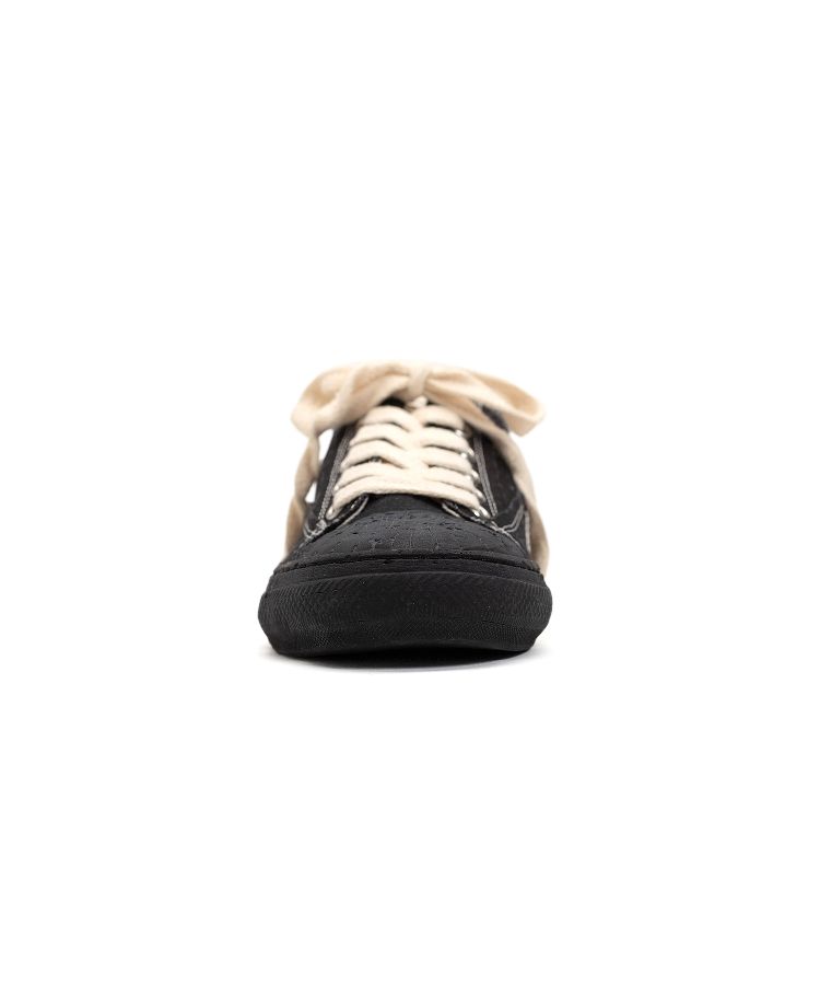 PAST Sole 6 - Hole Canvas Low-top Sneaker