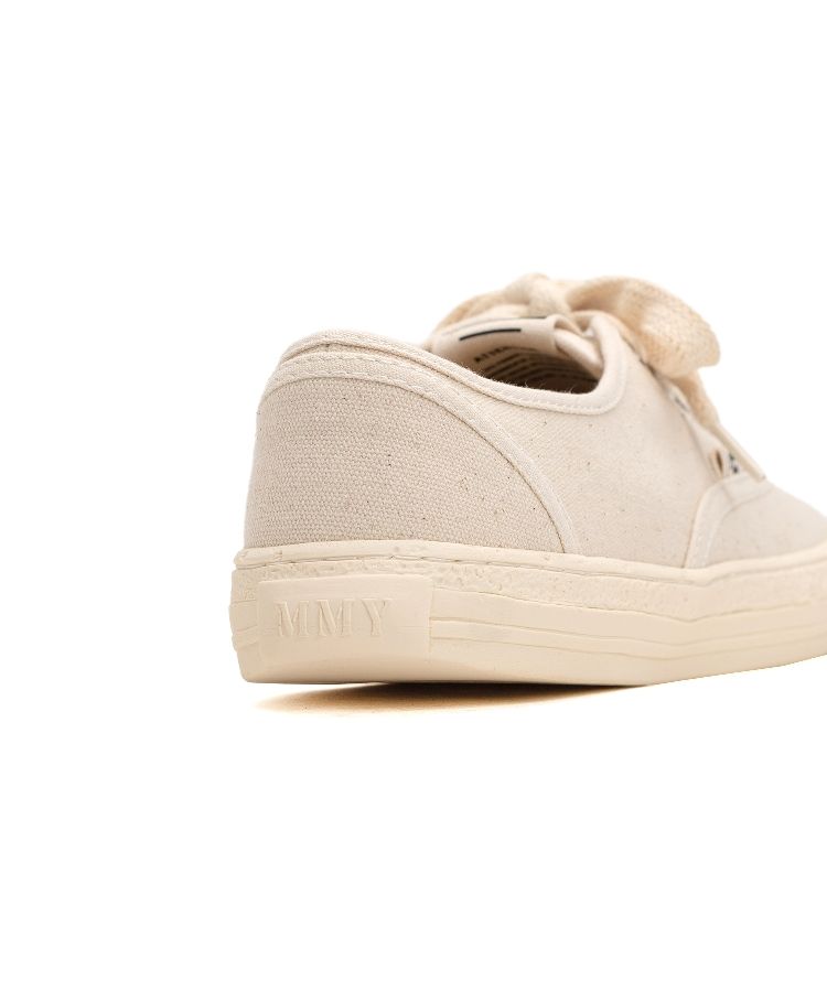 PAST Sole 5 - Hole Canvas Low-top Sneaker