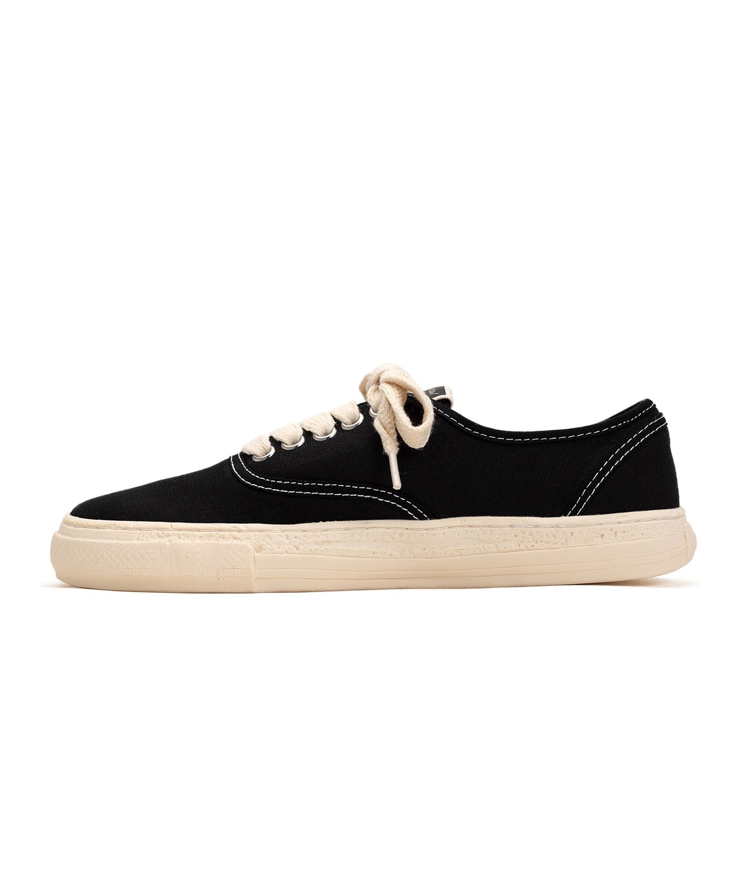 PAST Sole 5 - Hole Canvas Low-top Sneaker