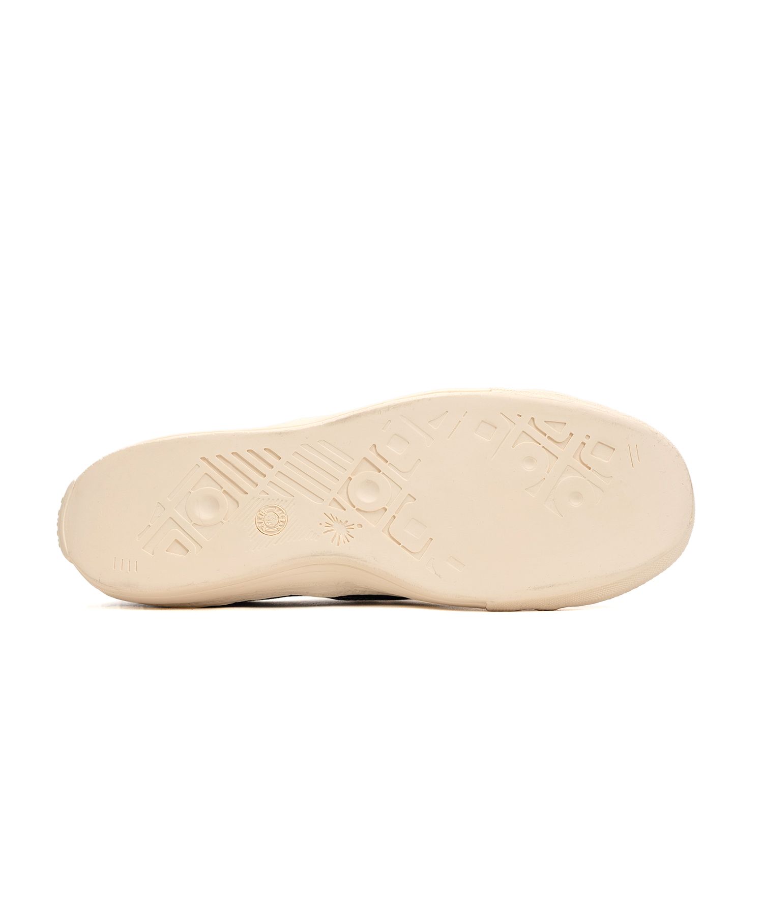 PAST Sole 5 - Hole Canvas Low-top Sneaker