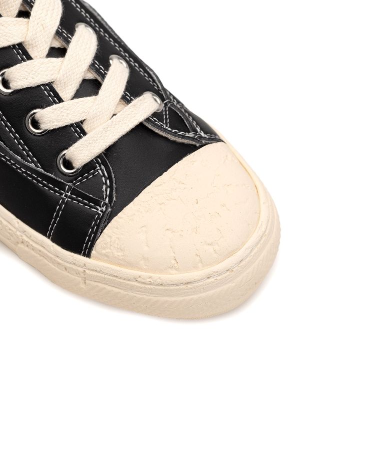 PAST Sole 6 - Hole Synthetic LT Low-top Sneaker