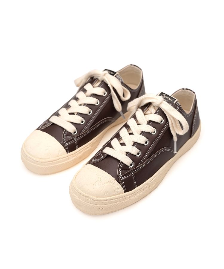 PAST Sole 6 - Hole Synthetic LT Low-top Sneaker