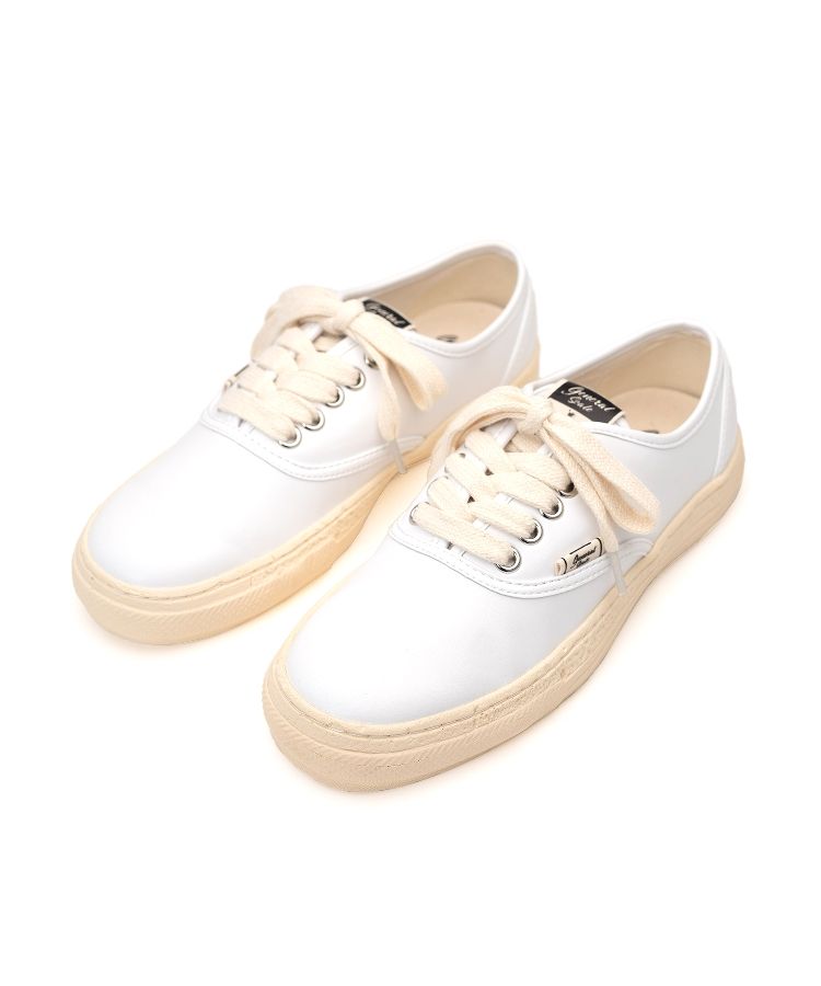 PAST Sole 5 - Hole Synthetic LT Low-top Sneaker