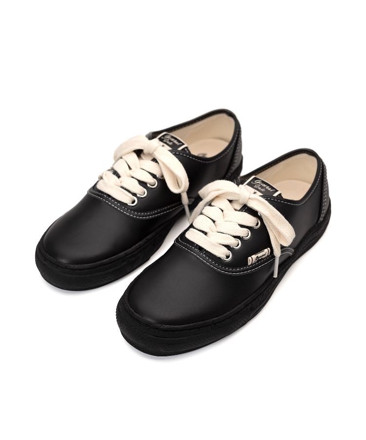 PAST Sole 5 - Hole Synthetic LT Low-top Sneaker