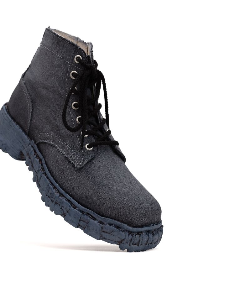 Vintage-like Sole Canvas Boots