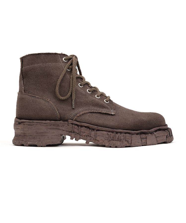 Vintage-like Sole Canvas Boots