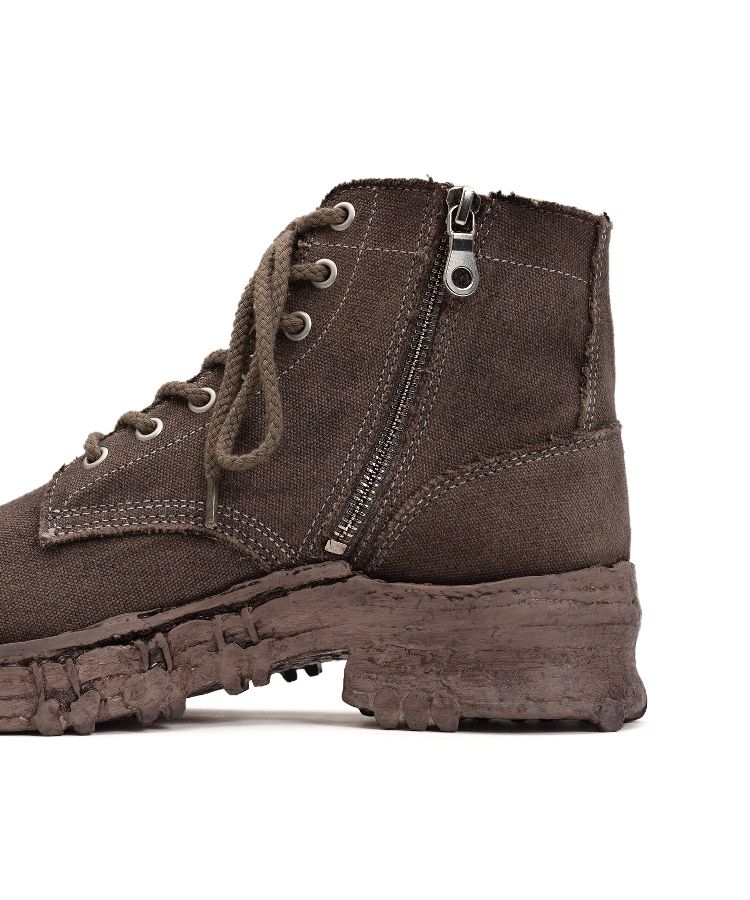 Vintage-like Sole Canvas Boots