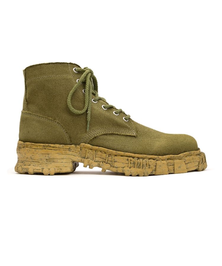 Vintage-like Sole Canvas Boots