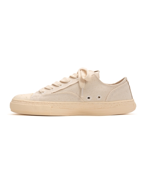 PAST Sole 6 - Hole Canvas Low-top Sneaker