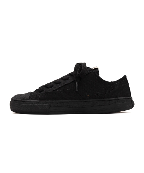 PAST Sole 6 - Hole Canvas Low-top Sneaker