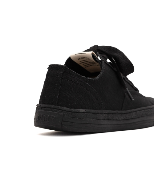 PAST Sole 6 - Hole Canvas Low-top Sneaker