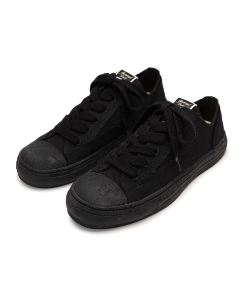 PAST Sole 6 - Hole Canvas Low-top Sneaker