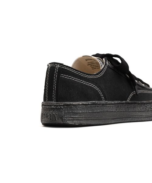 "ROY" PAST Sole Canvas Smudged Throughout Low-Top Sneaker