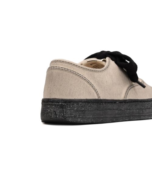 "KIEFER" PAST Sole Canvas Smudged Throughout Low-Top Sneaker