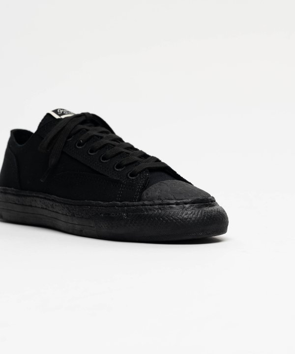 "ROY" PAST Sole Canvas Low-top Sneaker