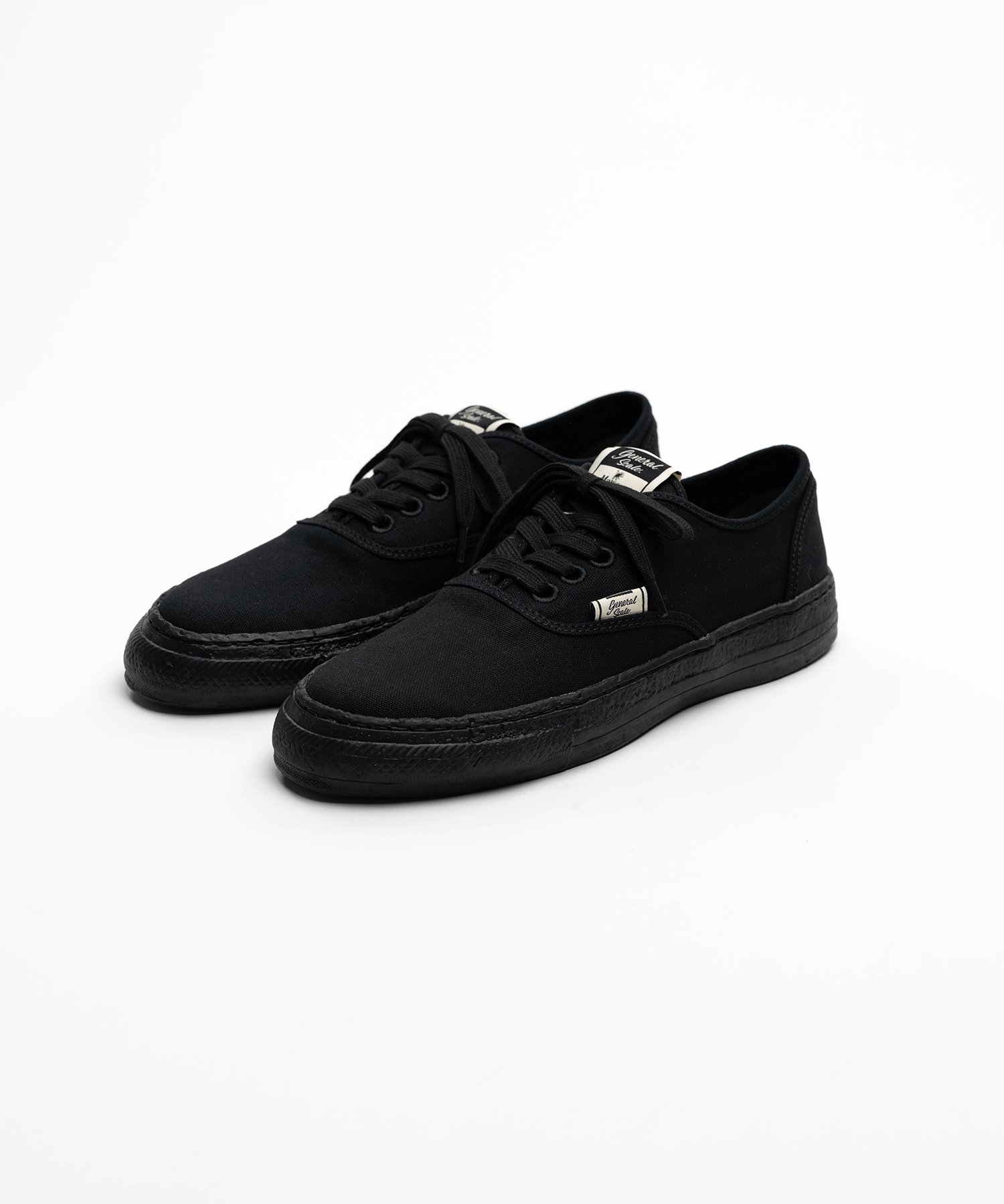 "KIEFER" PAST Sole Canvas Low-top Sneaker